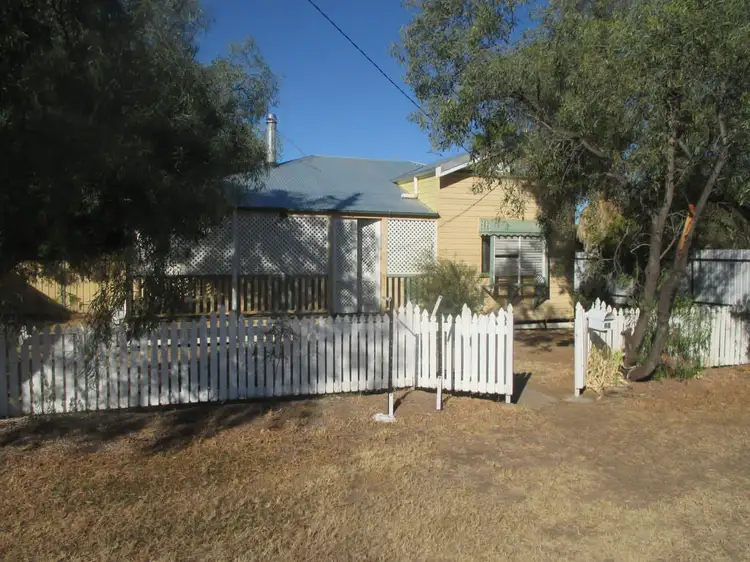 84 QUINTIN STREET, Roma QLD 4455