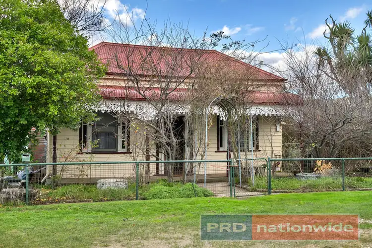 18 Burke Street, Beaufort VIC 3373