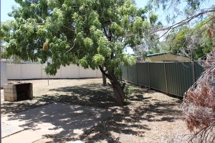 Seventh view of Homely house listing, 2 Yeates Avenue, Blackwater QLD 4717