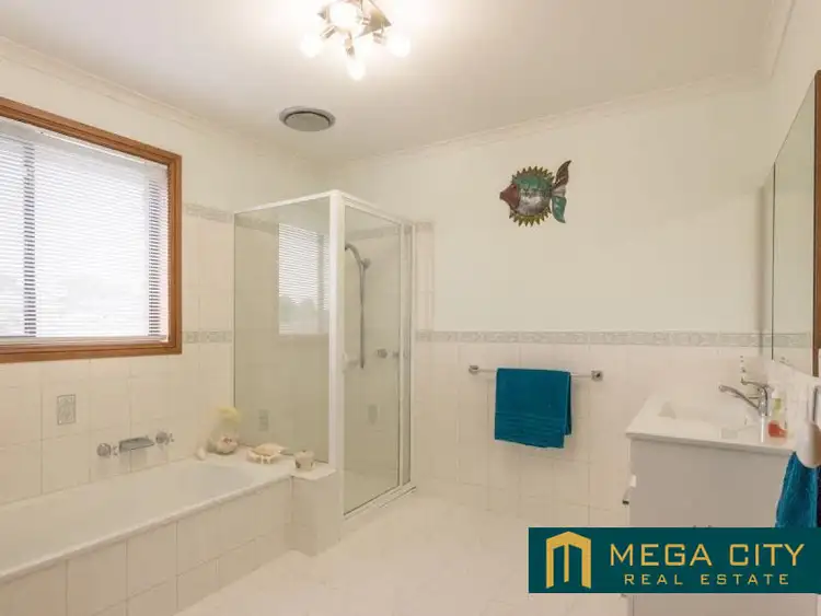 Seventh view of Homely house listing, 4 Christopher Court, Hallam VIC 3803