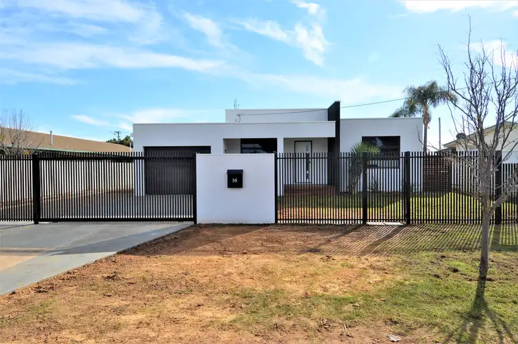 16 Maiden Street, Moama NSW 2731