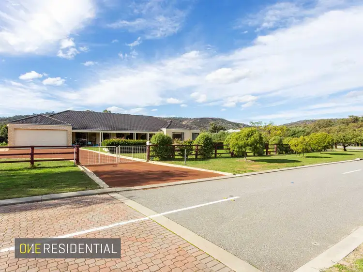1 Harwood Pass, Darling Downs WA 6122