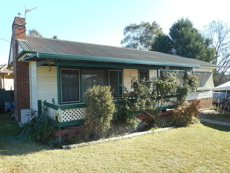 123 Broughton Street, Tumut NSW 2720