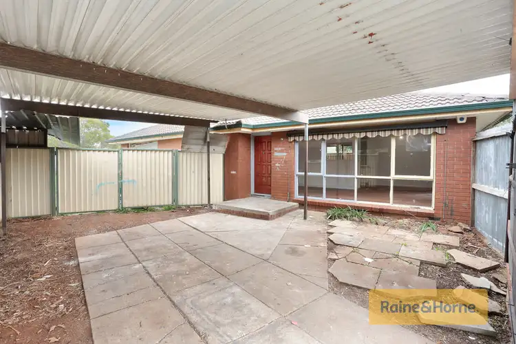 7 Michele Place, Melton West VIC 3337