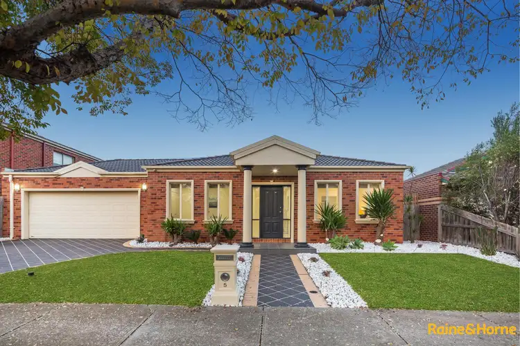 5 LATROBE TERRACE, Taylors Hill VIC 3037