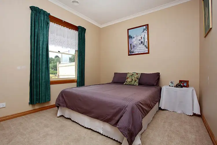 Third view of Homely house listing, 10 Francis Court, Lara VIC 3212