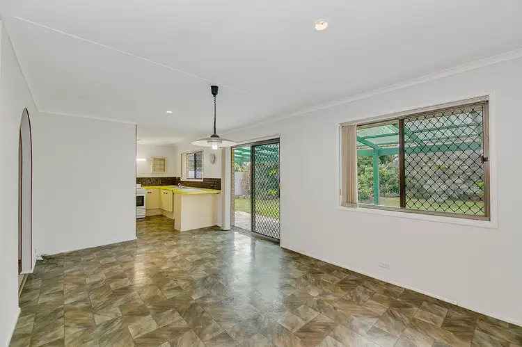 Fifth view of Homely house listing, 4 BOXTON COURT, Mount Warren Park QLD 4207