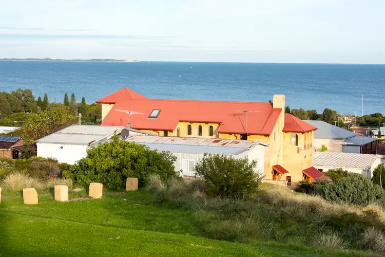 18 King Street, Coogee WA 6166