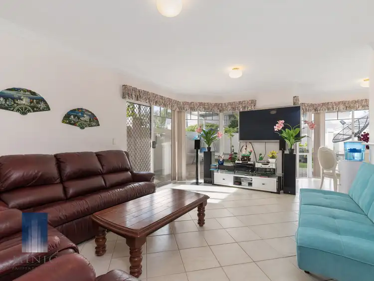 Fifth view of Homely townhouse listing, 2/438 Riverton Drive East, Riverton WA 6148