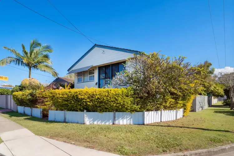 35 Elizabeth Avenue, Clontarf QLD 4019
