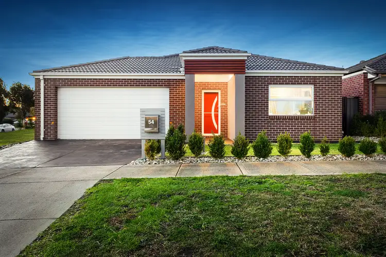 54 Waterside Drive, Pakenham VIC 3810