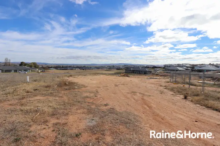 5 Quigley Close, Kelso NSW 2795