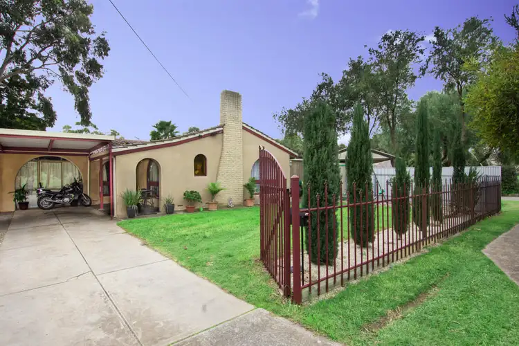 19 Chilcomb Drive, Huntfield Heights SA 5163