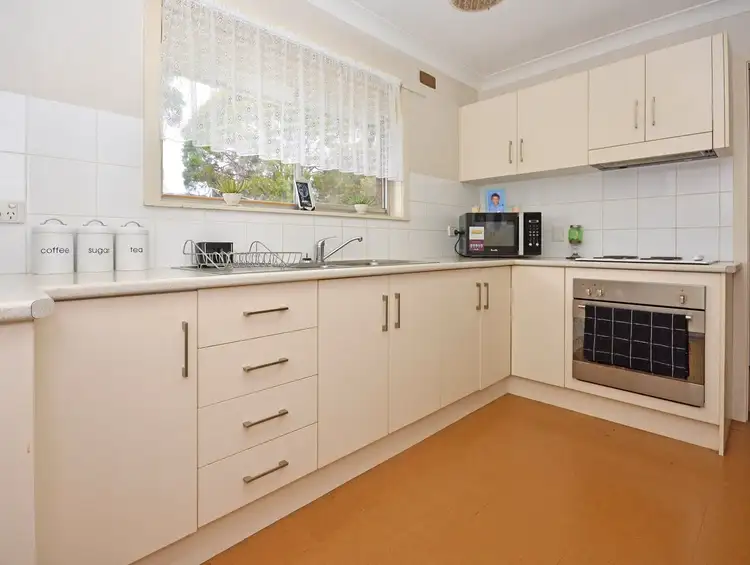 Sixth view of Homely house listing, 42 Gossamer St, Leeton NSW 2705