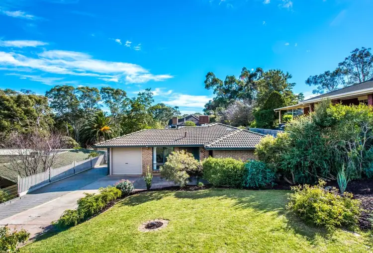 33 Woodlea Drive, Aberfoyle Park SA 5159
