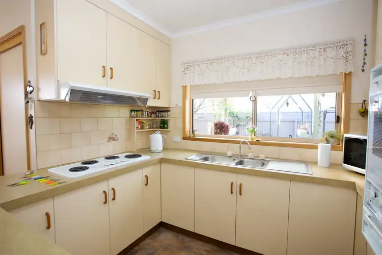 Sixth view of Homely unit listing, 1 Spry Court, Horsham VIC 3400