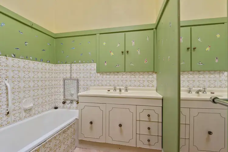 Sixth view of Homely house listing, 1 May St, Bayswater WA 6053