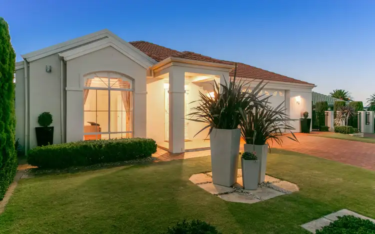 110 Matthew Flinders Drive, Encounter Bay SA 5211