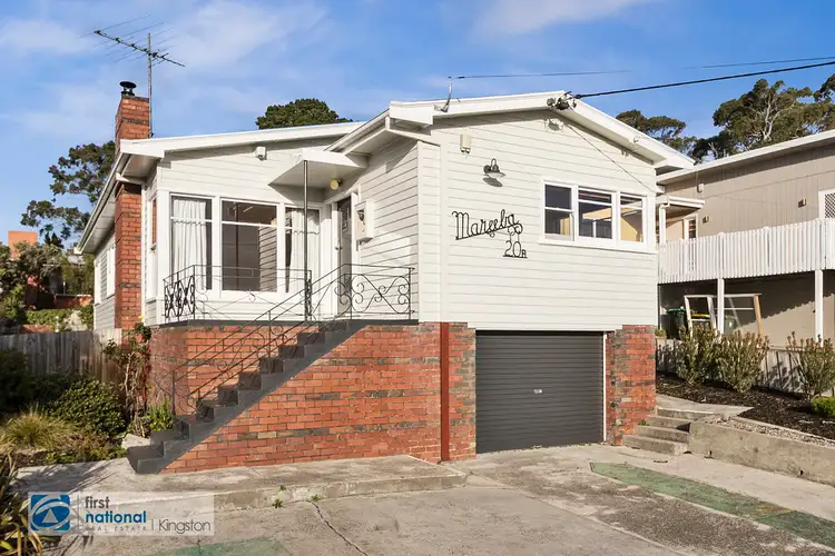 20A Raymont Terrace