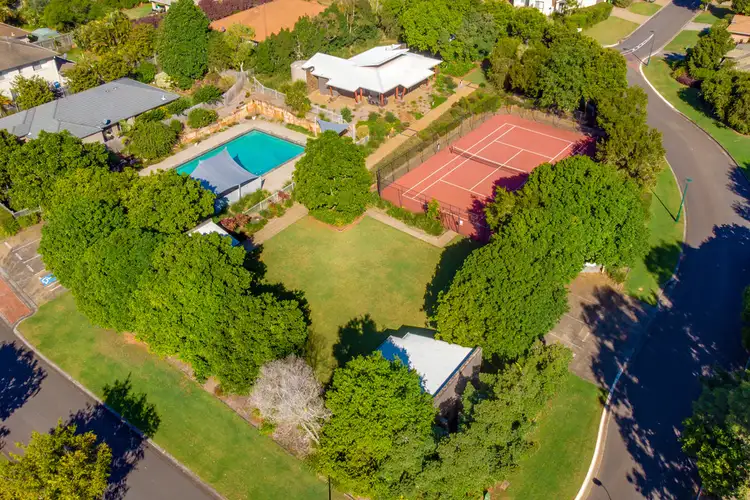 1 Whitsunday Place, Redland Bay QLD 4165