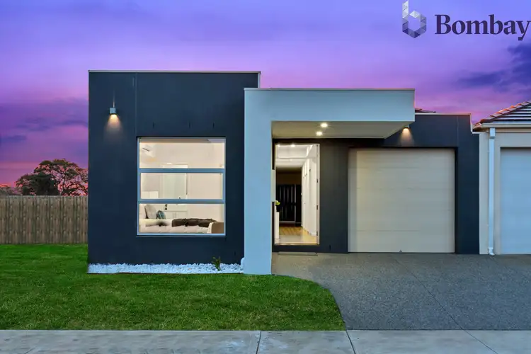 8 Pasture Drive, Mickleham VIC 3064