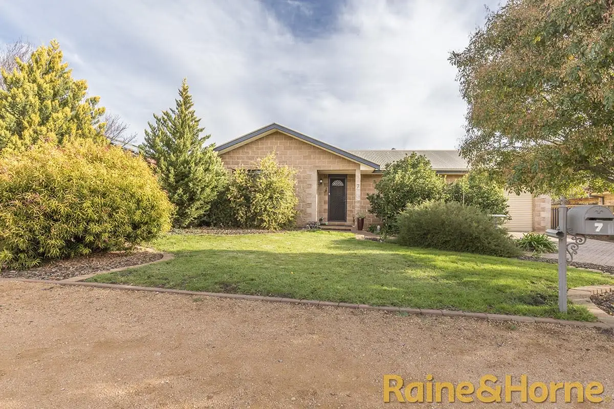 Main view of Homely house listing, 7 Kings Park Way, Dubbo NSW 2830