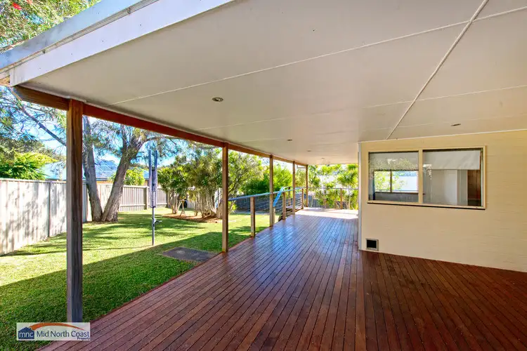 Second view of Homely house listing, 4 Lakeview Road, Lake Cathie NSW 2445