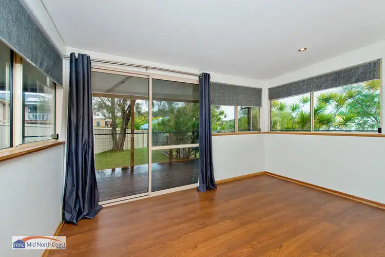 Fifth view of Homely house listing, 4 Lakeview Road, Lake Cathie NSW 2445