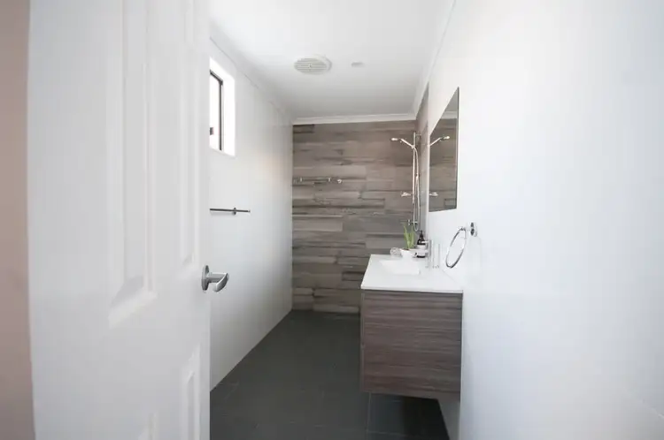 Fifth view of Homely house listing, 31 Grant Street, Dalwallinu WA 6609