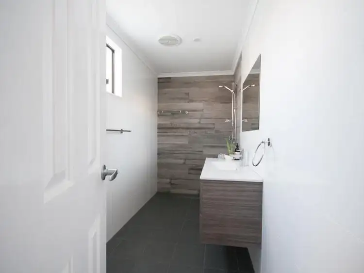 Fifth view of Homely house listing, 31 Grant Street, Dalwallinu WA 6609