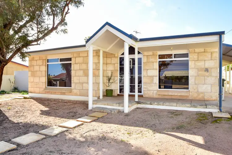 29 COLLINS STREET, Ceduna SA 5690