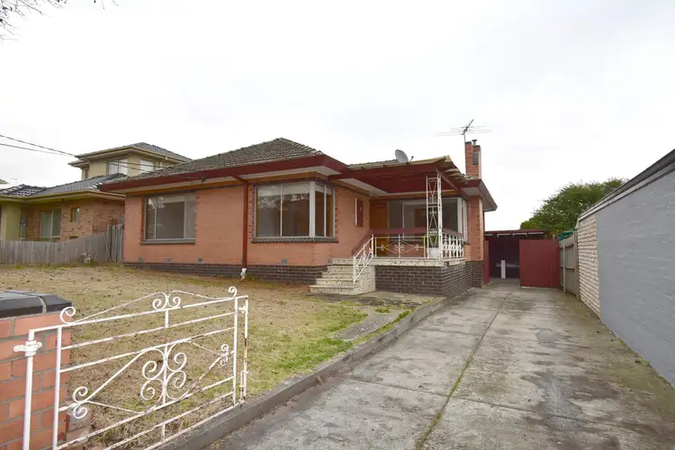 Main view of Homely unit listing, 1/1 Hatherly Road, Chadstone VIC 3148