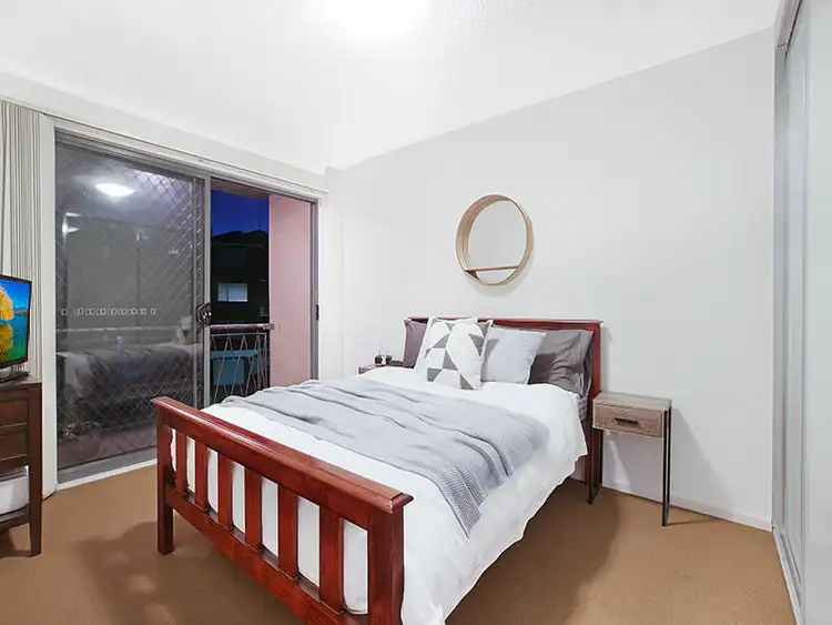 Fifth view of Homely apartment listing, 6/6 Brittain Crescent, Hillsdale NSW 2036