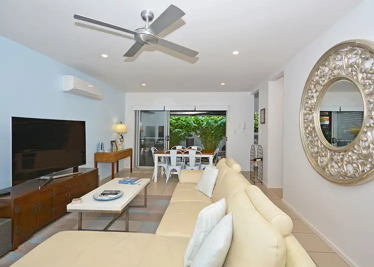 Unit 49, 80 Moolyyir Street, Urangan QLD 4655