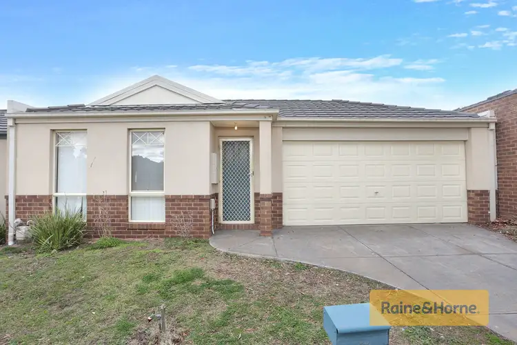 35 Tandara Circuit, Melton West VIC 3337