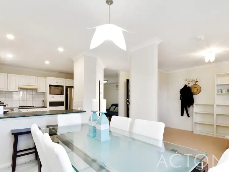 1/50 Calais Rd, Scarborough WA 6019
