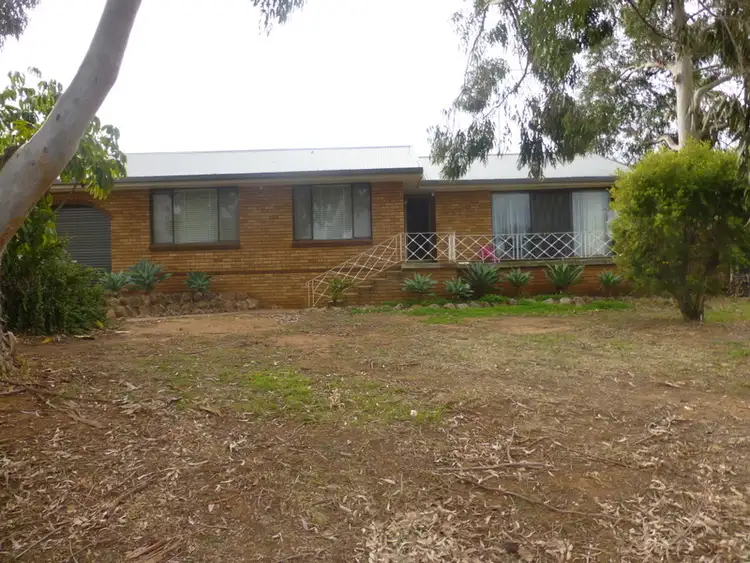 30 Barton Street, Parkes NSW 2870