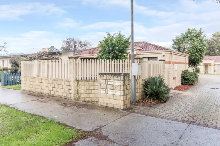 1/15 Deering Street, Westminster WA 6061