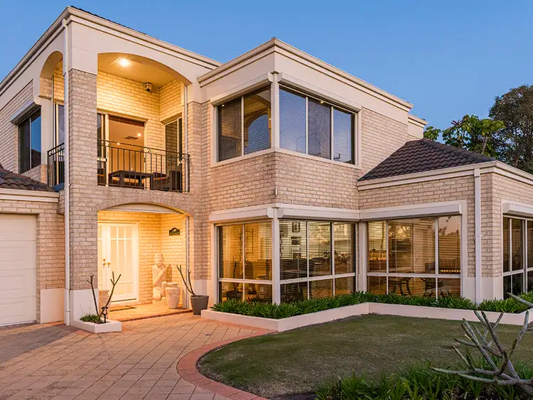 2 Modillion Avenue North, Shelley WA 6148