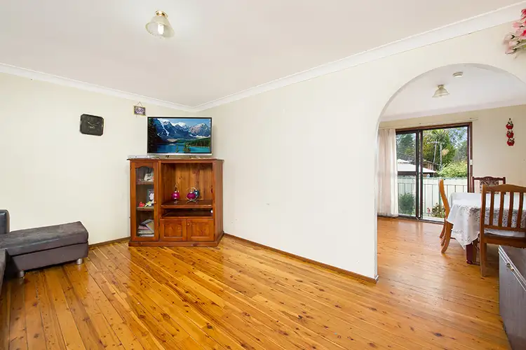 Second view of Homely villa listing, 4/4 Bundy Close, Macquarie Fields NSW 2564