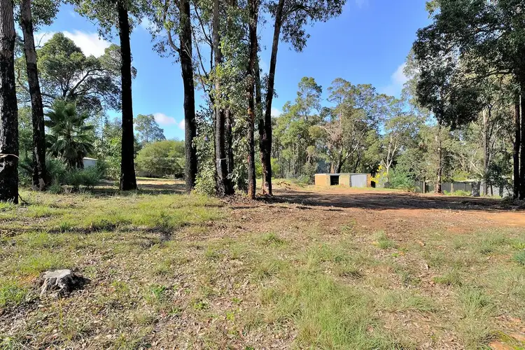 8 Ayres Road, Stoneville WA 6081