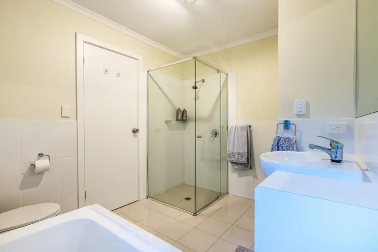 Fifth view of Homely house listing, 10 Raphael Crescent, Morphett Vale SA 5162
