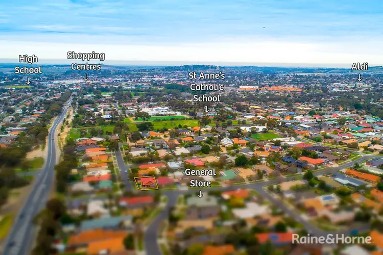 Second view of Homely house listing, 5 Strathearn Dr, Sunbury VIC 3429