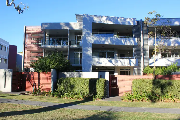 32 2 Campbell Street
