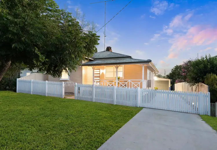 10 Delacey Street