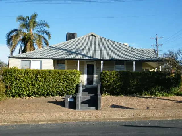 90 Pryor Street, Quirindi NSW 2343