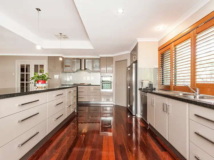 6 Tiarella Place, Canning Vale WA 6155