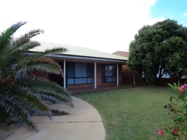43 Glendinning Road, Tarcoola Beach WA 6530