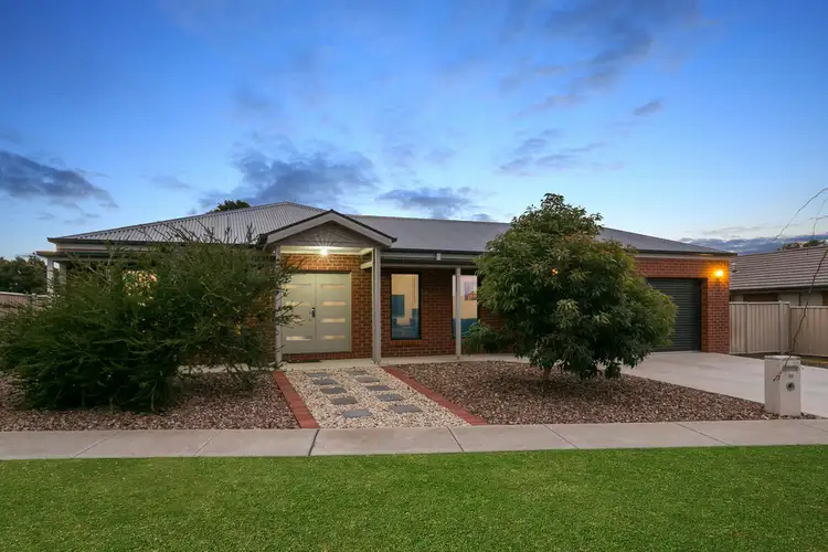 10 Glenwill Drive, Epsom VIC 3551