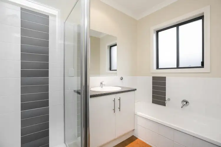 Seventh view of Homely house listing, 10 Glenwill Drive, Epsom VIC 3551